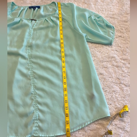Apt 9 Light Weight 1/4 Sleeve Blouse - Picture 3 of 8